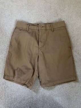 Old Navy Flat Front Chino Slim Fit Shorts in Tan - Men’s 28 Waist
